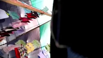 Camara escondida bajo faldas