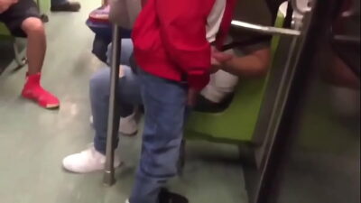 Videos de Sexo Arrimones en el metro de la ciudad de méxico - XXX Porno -  Max Porno