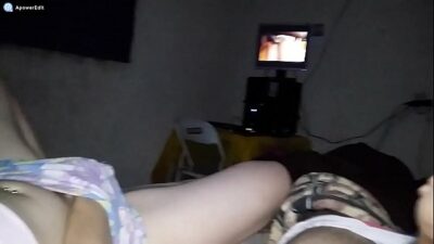 Estas viendo porno solo en serio