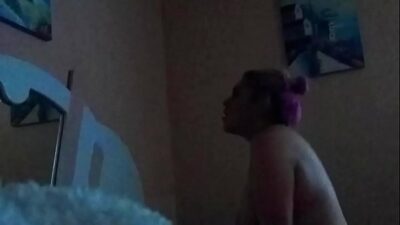 Mujeres maduras teniendo sexo oral