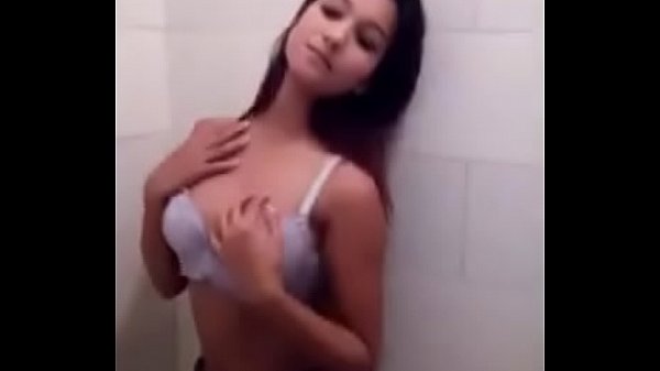 Videos de Sexo Chica sexy quitandose la ropa - XXX Porno - Max Porno