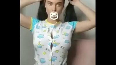 Nalgas de mujeres desnudas