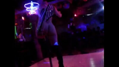 Maite Perroni masturbárdose