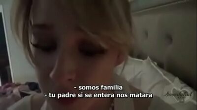 Me corro dentro de mama