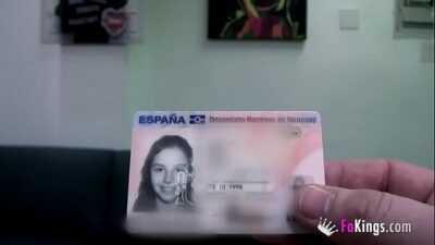 Niñas de 18 años teniendo sexo con adulto