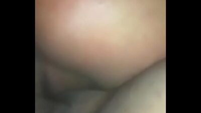 Esposa swinger cojida rudamente frente al marido