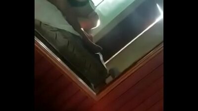 Hola tía dándole una cena familiar