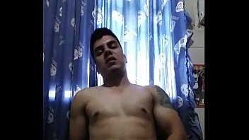 Gay hablando castellano