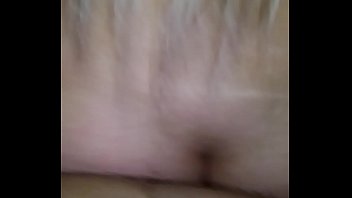 Hermana se mete en mi cama y quiere que oa folle