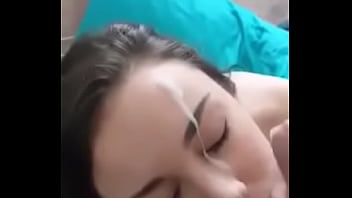 No quiere que la grave la cara