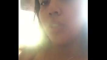 TROLA ARGENTINA SE DESPIERTA CON LA PIJA DEL HIJO DE SU MEJOR AMIGA Y SE LA COME TODA