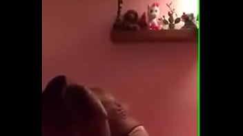 Aldana peteando