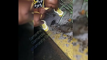 Lesdianas orinando