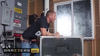 Personal treinner 2 mujeres 1 hombre Brazzers