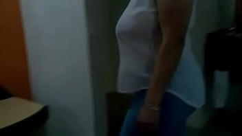 Haciendo cola para cojer a una mujer