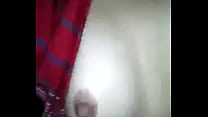 Niña sin chiches