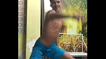 En calzoncillos duchas gay