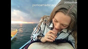 Amanda seyfried desnuda pagando mamada