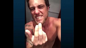 Porno bbb 17 con travieso masturbándose