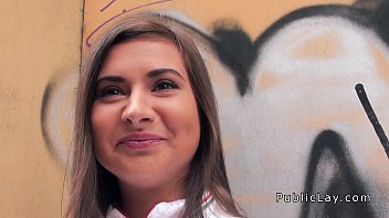 Hamsterporno con ella dejando en el culo
